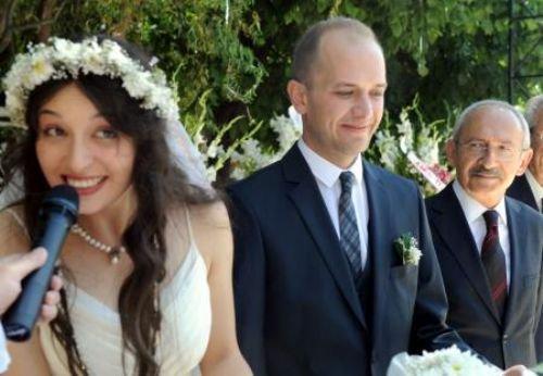 Emine Ülker Tarhan kızını evlendirdi