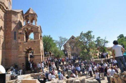 Akdamar'da 2. Ermeni ayini