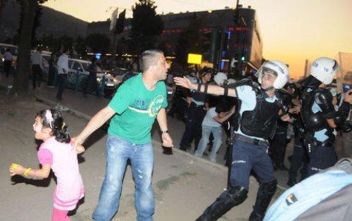 Bursa'da olaylı 12 Eylül protestosu - Resim 17