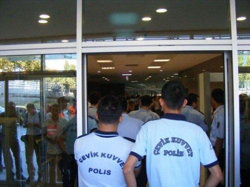 Çağlayan Adliyesi'nde arbede yaşandı - Resim 1