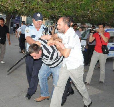 Bursa'da olaylı 12 Eylül protestosu - Resim 9
