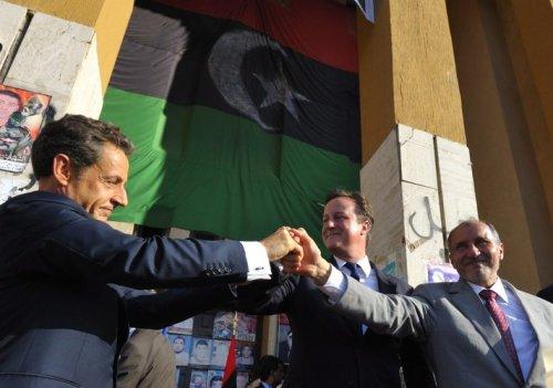 Sarkozy ve Cameron Bingazi'de  - Resim 4