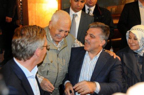 Cumhurbaşkanı Gül çay keyfi yaptı - Resim 26