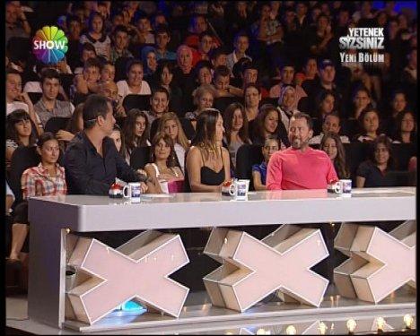 Yetenek Sizsiniz Shakira dansı