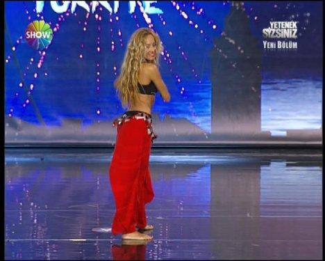 Yetenek Sizsiniz Shakira dansı