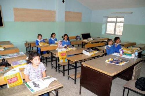 Şanlıurfa'da tarlalar dolu sınıflar boş - Resim 6