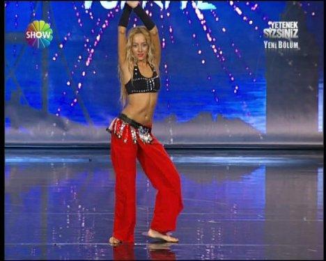 Yetenek Sizsiniz Shakira dansı