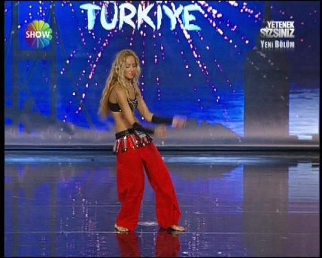 Yetenek Sizsiniz Shakira dansı