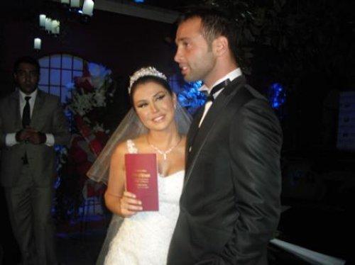 Ceylan genç sevgilisiyle evlendi