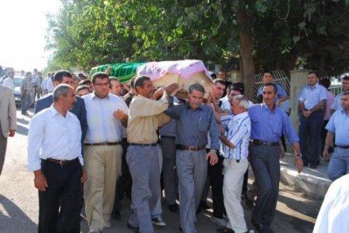 Siirt'te terör kurbanı genç kızlara son görev - Resim 2