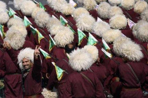 İran'dan gövde gösterisi