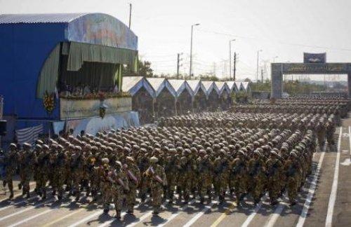 İran'dan gövde gösterisi