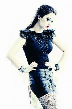 Hazal Kaya'dan özel pozlar