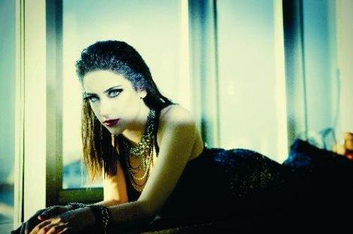 Hazal Kaya'dan özel pozlar