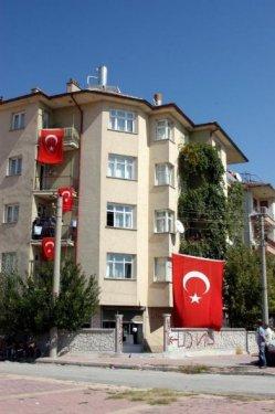 Konya Pervari şehidine ağlıyor - Resim 8
