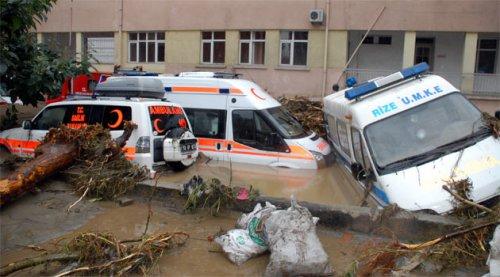 Rize'de sel felaketi 1 ölü - Resim 2