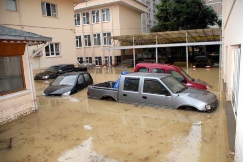 Rize'de sel felaketi 1 ölü - Resim 13