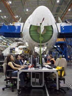 Dünyanın ilk karbonfiber uçağı