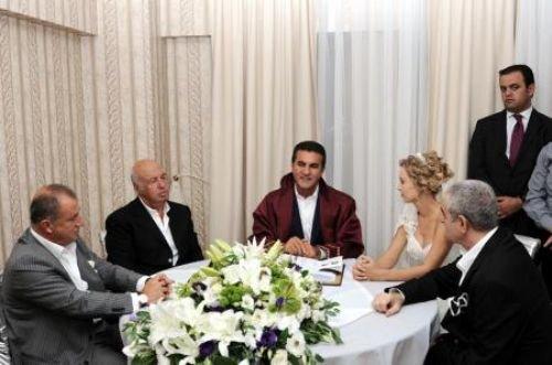 İbrahim Tatlıses Ayşegül Yıldız ile evlendi