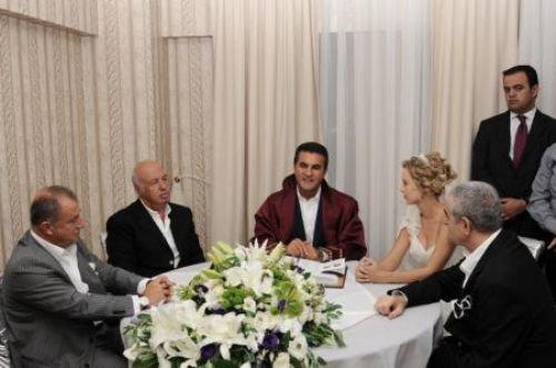 İbrahim Tatlıses Ayşegül Yıldız ile evlendi