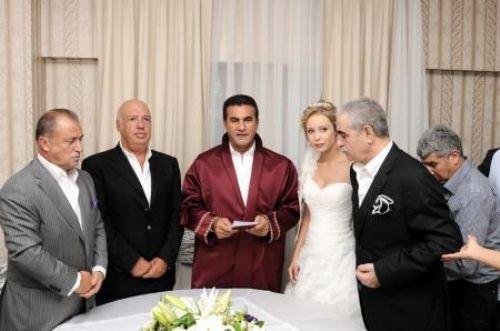 İbrahim Tatlıses Ayşegül Yıldız ile evlendi