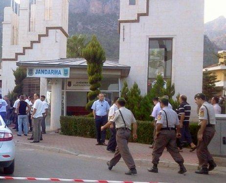 Antalya'da canlı bombalı saldırı - Resim 4