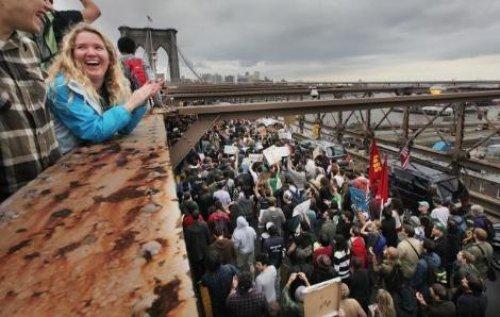 Wall Street'de "Amerikan baharı": 700 kişi gözaltında - Resim 12
