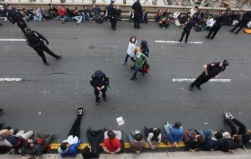 Wall Street'de "Amerikan baharı": 700 kişi gözaltında - Resim 5