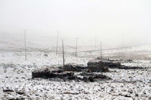 Ardahan'da şiddetli kar yağışı  - Resim 4