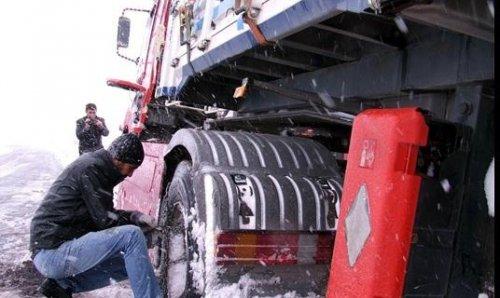 Ardahan'da şiddetli kar yağışı  - Resim 12