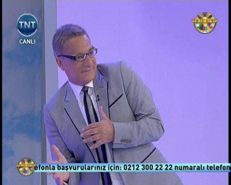 Mehmet Ali Erbil etek altı fotoğrafı çekti  - Resim 29