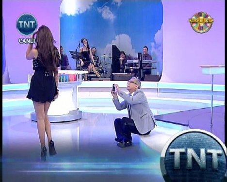 Mehmet Ali Erbil etek altı fotoğrafı çekti  - Resim 14