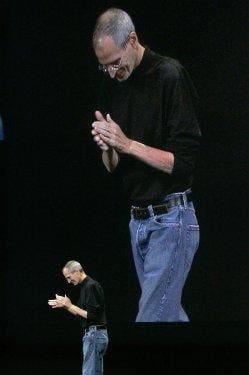 Apple'ın CIO'su Steve Jobs 56 yaşında öldü