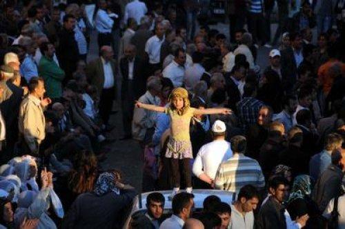 BDP'li vekillere tazyikli su - Resim 3