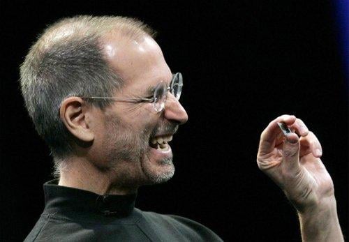 Apple'ın CIO'su Steve Jobs 56 yaşında öldü
