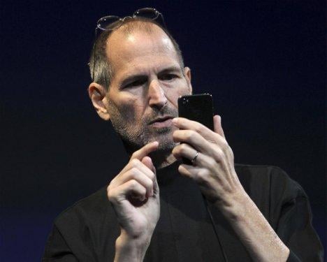 Apple'ın CIO'su Steve Jobs 56 yaşında öldü