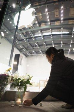 Apple'ın CIO'su Steve Jobs 56 yaşında öldü