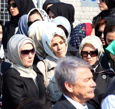 Anne Erdoğan'a Başbakan'dan son görev