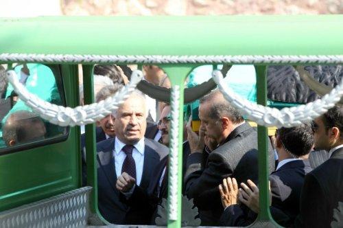 Anne Erdoğan'a Başbakan'dan son görev