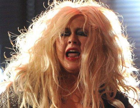 Christina Aguilera aşırı kilolarıyla dikkat çekti