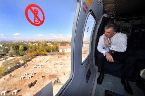 Cumhurbaşkanı Gül Güneydoğu’da askerî birlikleri ziyaret etti - Resim 1