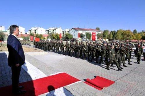 Cumhurbaşkanı Gül Güneydoğu’da askerî birlikleri ziyaret etti - Resim 34