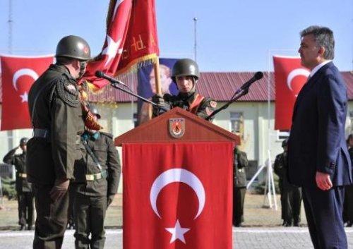 Cumhurbaşkanı Gül Güneydoğu’da askerî birlikleri ziyaret etti - Resim 35
