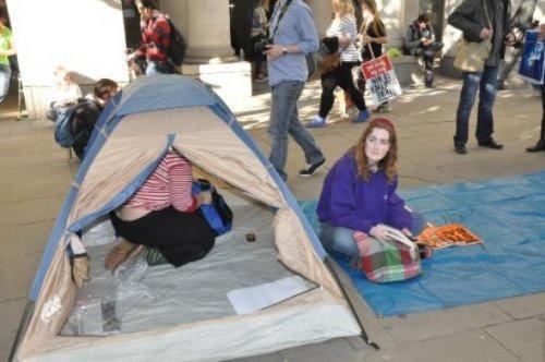Küresel Eylem Günü Batsın bu dünya afişi
