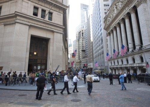 Dünya kapitalizmi protesto etti