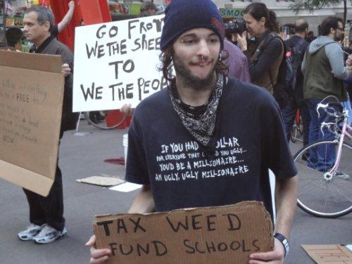 Dünya kapitalizmi protesto etti