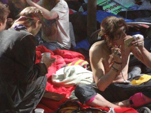 Dünya kapitalizmi protesto etti