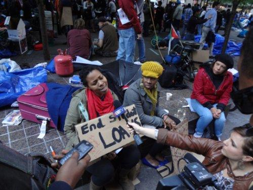 Dünya kapitalizmi protesto etti