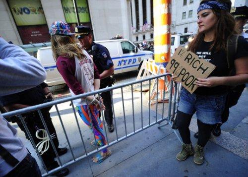 Dünya kapitalizmi protesto etti