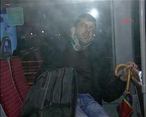 Metrobüsler çarpıştı: 3 yaralı